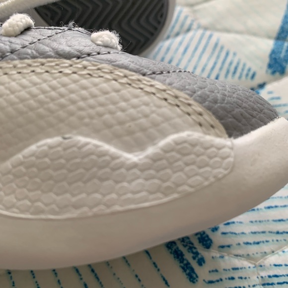 Retro Jordan 12 - Picture 6 of 9